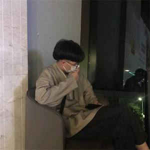 Japan女学生惩罚打屁股
